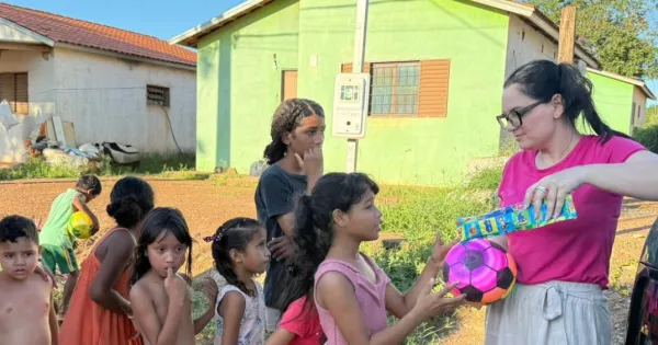 Natal Solidário: Brinquedos Levam Alegria a Crianças em Cuiabá Natal Solidário: Brinquedos Levam Alegria a Crianças em Cuiabá