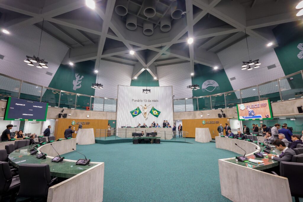 Retrospectiva Política no Ceará: Três Leis Importantes Em 2025 Retrospectiva Política no Ceará: Três Leis Importantes Em 2025