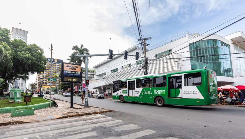 Réveillon em Cuiabá: Quatro Linhas Gratuitas de Ônibus para o Show da Virada