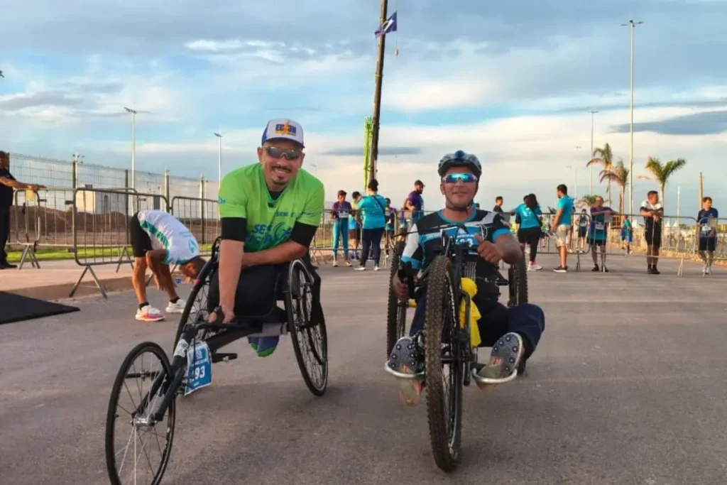 Atletas PcD Brilham na Corrida de Reis e Inspiram Famílias | Superação e Conquistas Atletas PcD Brilham na Corrida de Reis e Inspiram Famílias | Superação e Conquistas