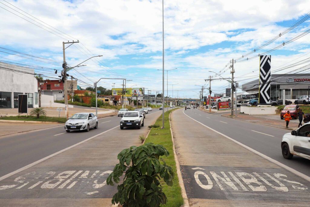 Avenida da FEB: Quatro Semáforos com Botoeira para Segurança Viária em Várzea Grande