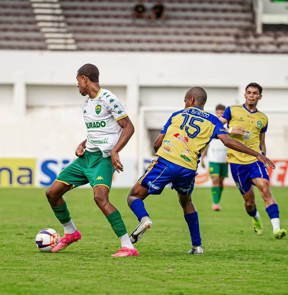 Cuiabá Empata e Mantém Esperanças; União Despede-se com Goleada na Copinha Cuiabá Empata e Mantém Esperanças; União Despede-se com Goleada na Copinha