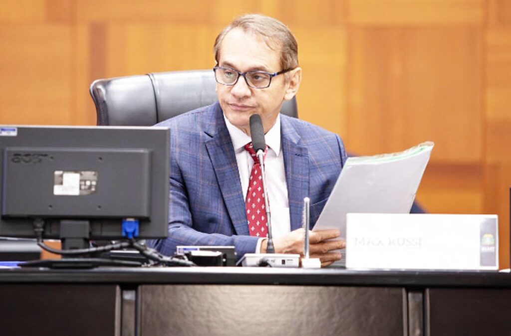 Deputado Wilson Santos questiona contrato de R$ 10,6 milhões na gestão cultural