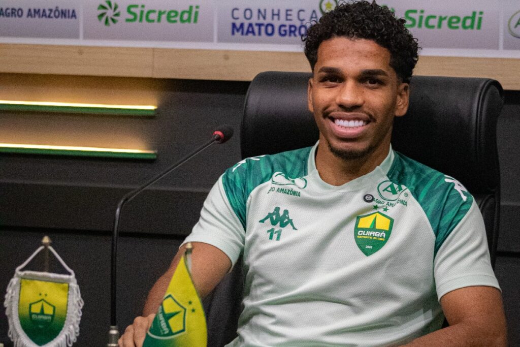 Eliel revela a ‘melhor versão’ e projeta crescimento no Cuiabá com confiança Eliel revela a ‘melhor versão’ e projeta crescimento no Cuiabá com confiança