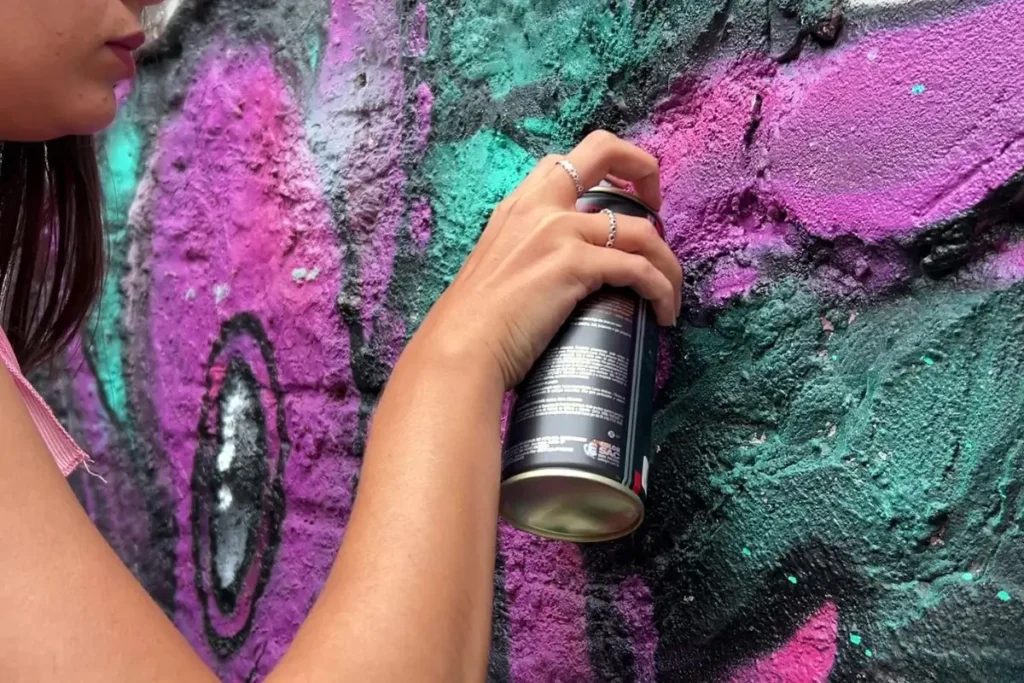 Empoderamento Feminino: Mulheres Transformam a Arte Urbana em Cuiabá