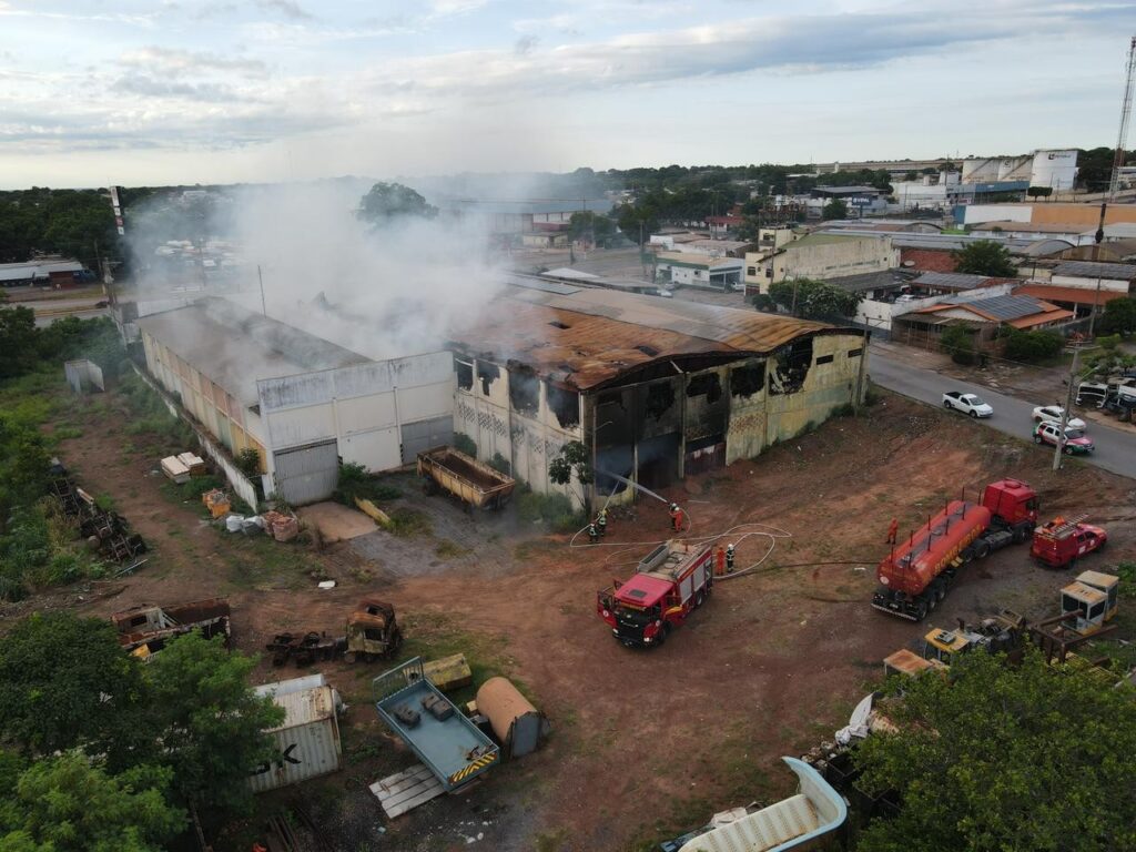 Galpão Abandonado da Saúde em MT Incendeia Novamente: Entenda o Caso