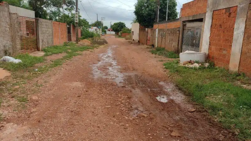 Moradores de ruas sem asfalto em Cuiabá podem ser isentos do IPTU Moradores de ruas sem asfalto em Cuiabá podem ser isentos do IPTU
