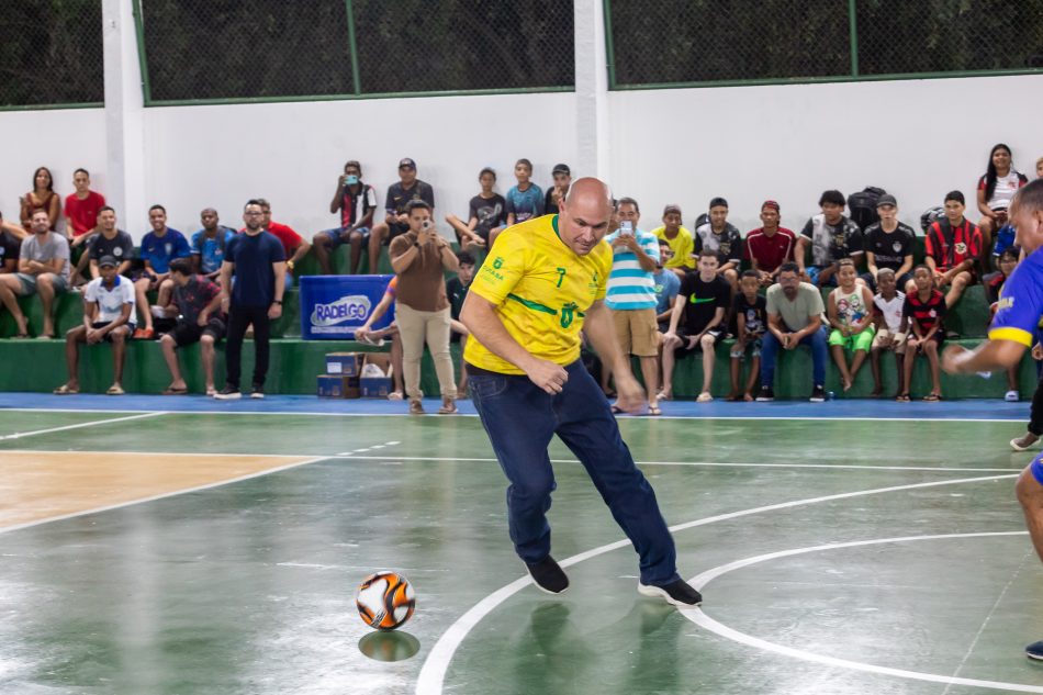 Prefeito Revitaliza Ginásio em Cuiabá e Reforça Compromisso com o Esporte Prefeito Revitaliza Ginásio em Cuiabá e Reforça Compromisso com o Esporte