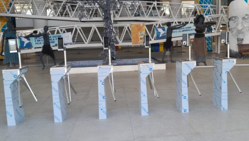 UEPB Implementa Nova Política de Segurança com Catracas Eletrônicas e Reconhecimento Facial UEPB Implementa Nova Política de Segurança com Catracas Eletrônicas e Reconhecimento Facial