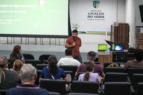 Aula Inaugural Marca o Início do Curso de Tecnologia em Agrocomputação em Lucas do Rio Verde Aula Inaugural Marca o Início do Curso de Tecnologia em Agrocomputação em Lucas do Rio Verde