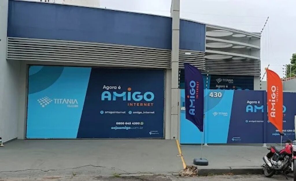 Condomínio de Luxo em Cuiabá Enfrenta ‘Apagão Digital’ com Falha na Internet Condomínio de Luxo em Cuiabá Enfrenta 'Apagão Digital' com Falha na Internet