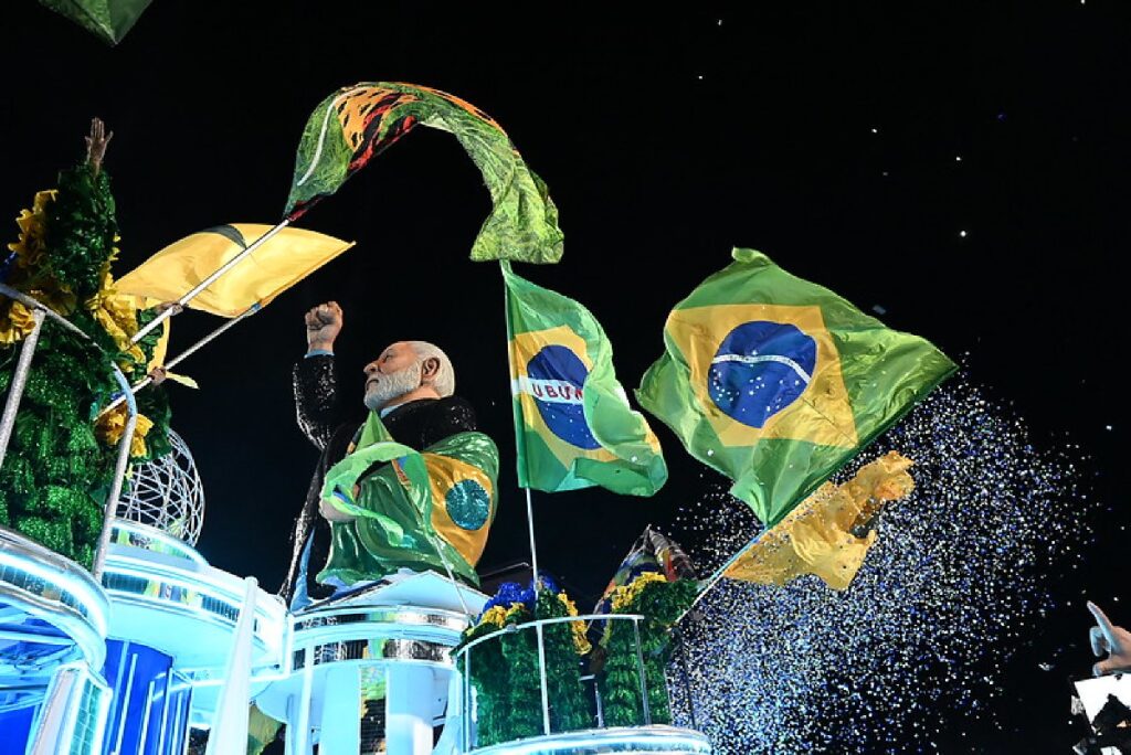 Desfile da Acadêmicos de Niterói provoca indignação entre bolsonaristas em Mato Grosso Desfile da Acadêmicos de Niterói provoca indignação entre bolsonaristas em Mato Grosso