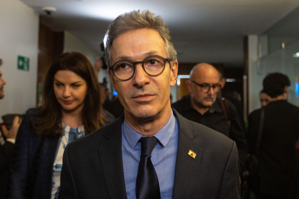 Entrevista com Zema: Críticas à Idolatria Política e a Busca por uma Nova Via na Presidência