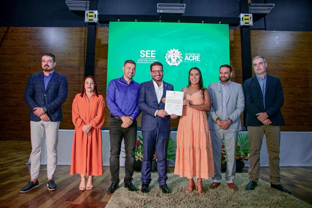 Governo do Acre Aumenta Efetivo na Educação com Novas Contratações