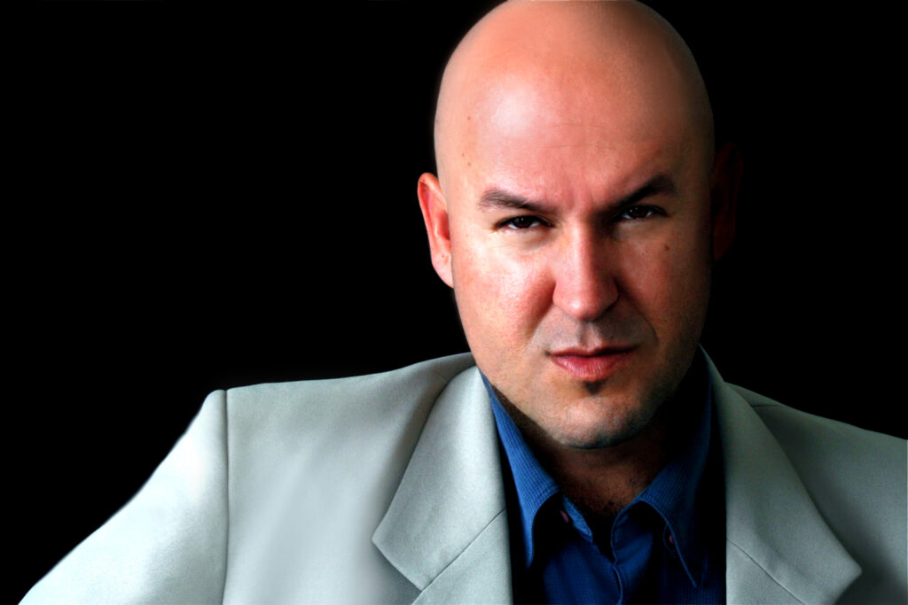 Roda de Conversa e Visita Guiada na Exposição “Convergências” com Tchello d’Barros