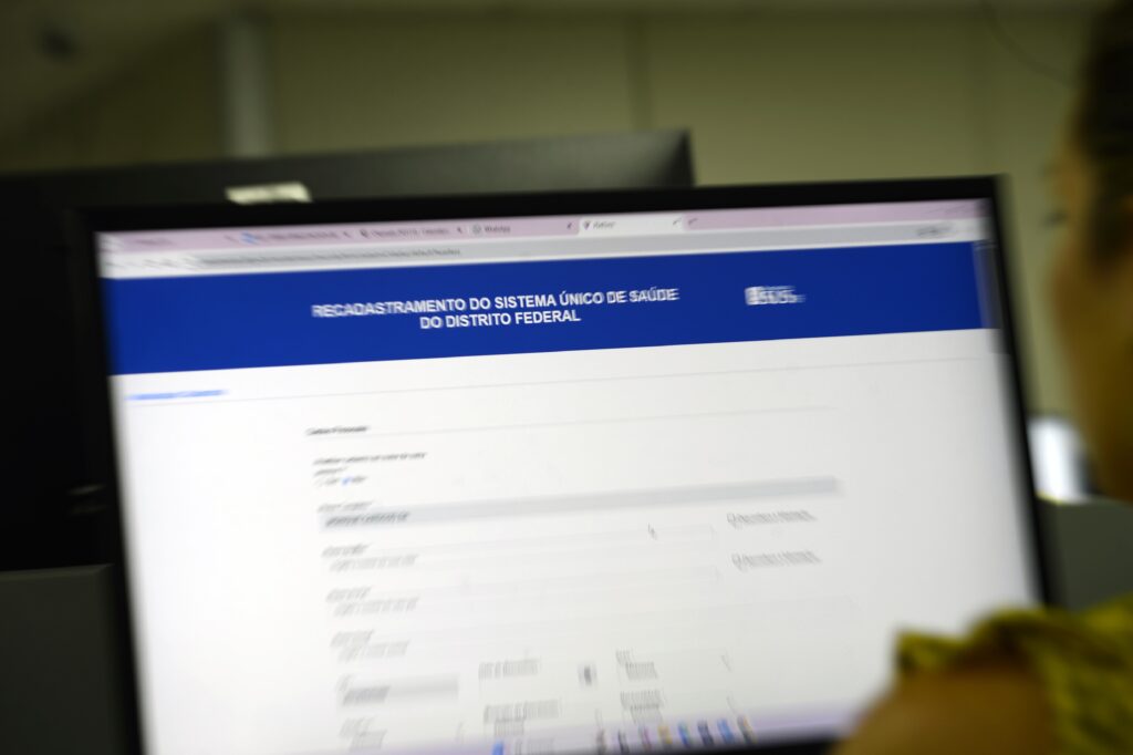 Secretaria de Saúde do DF Orienta Usuários do SUS a Atualizar Dados Cadastrais Secretaria de Saúde do DF Orienta Usuários do SUS a Atualizar Dados Cadastrais