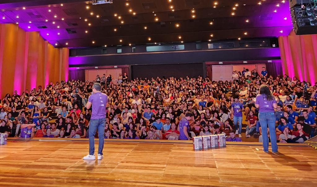 Aulão Inaugural do Pré-Enem Digit@l MT 2026 Reúne 500 Estudantes em Cuiabá Aulão Inaugural do Pré-Enem Digit@l MT 2026 Reúne 500 Estudantes em Cuiabá