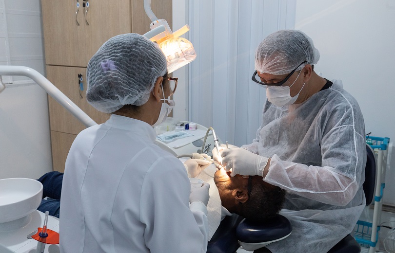 Conflito Judicial: Dentistas Contestam Mudanças no Prêmio Saúde em Cuiabá Conflito Judicial: Dentistas Contestam Mudanças no Prêmio Saúde em Cuiabá