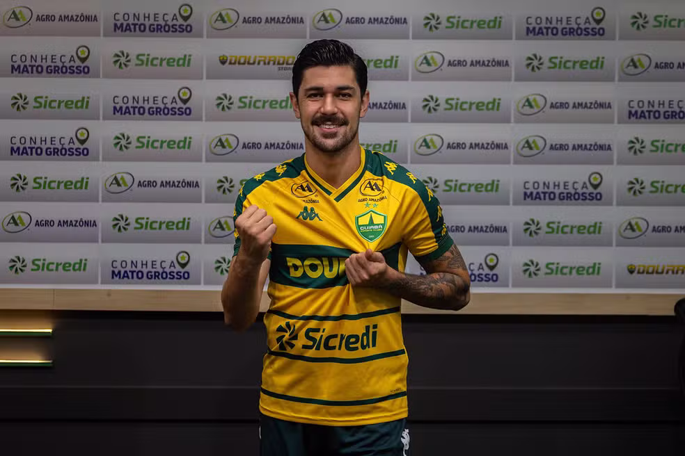 Cuiabá Anuncia a Contratação do Zagueiro João Basso, Ex-Santos Cuiabá Anuncia a Contratação do Zagueiro João Basso, Ex-Santos