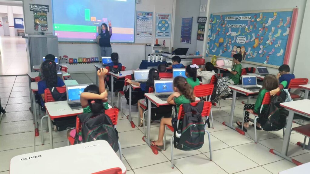 Educação Inovadora: EMEB Pequeno Príncipe Integra Tecnologia de Forma Lúdica Educação Inovadora: EMEB Pequeno Príncipe Integra Tecnologia de Forma Lúdica