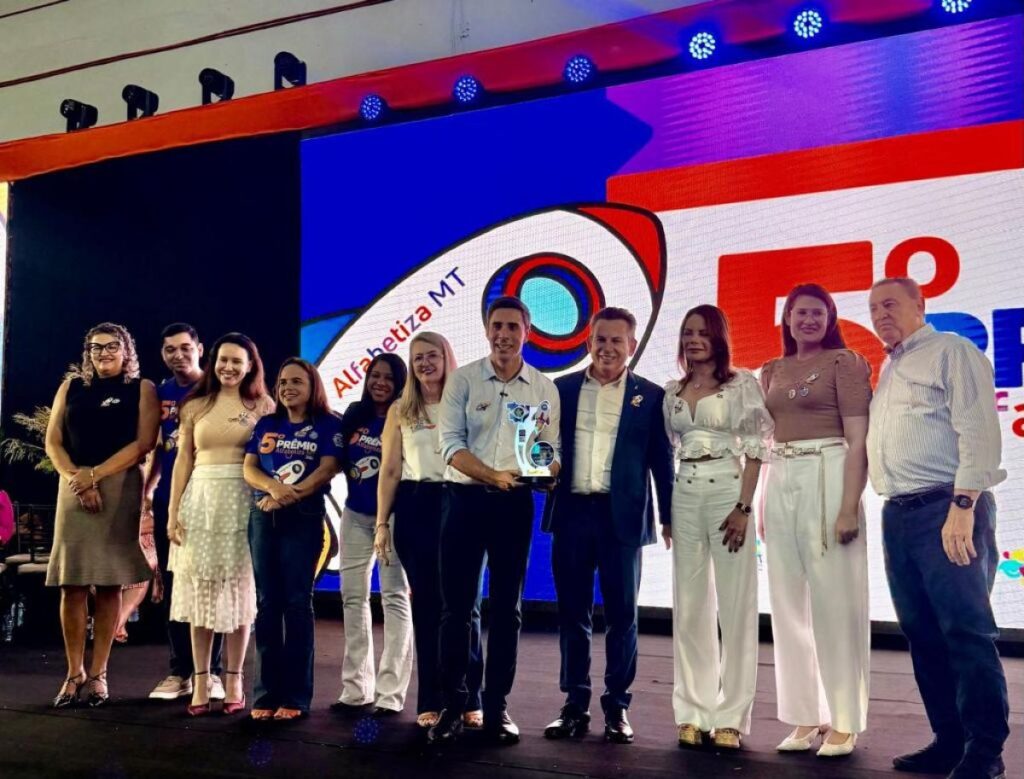 Governo de Mato Grosso Reconhece 100 Escolas com R$ 8,25 Milhões no 5º Prêmio Alfabetiza MT