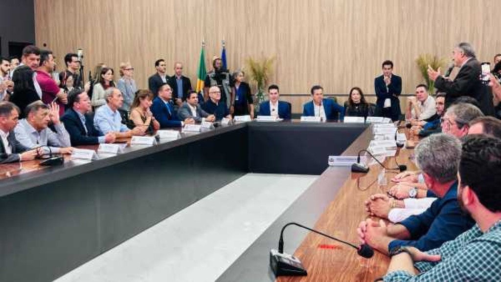 Miguel Vaz Celebra 40 Mil Moradias do SER Família Habitação em Mato Grosso Miguel Vaz Celebra 40 Mil Moradias do SER Família Habitação em Mato Grosso