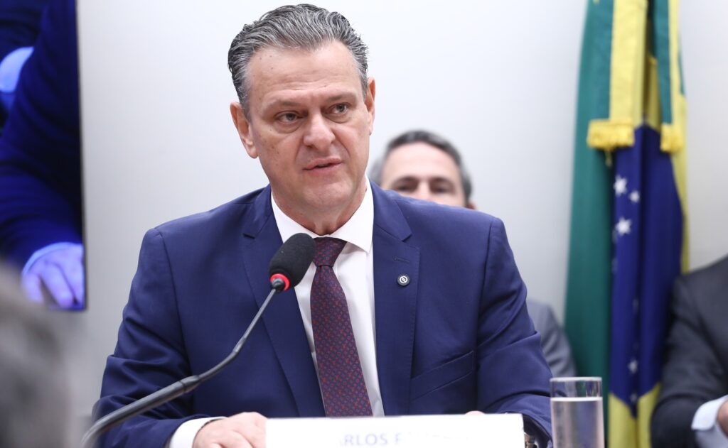 Ministro da Agricultura Critica Política de Juros do Banco Central: ‘Errada’ e Inibidora de Investimentos Ministro da Agricultura Critica Política de Juros do Banco Central: 'Errada' e Inibidora de Investim