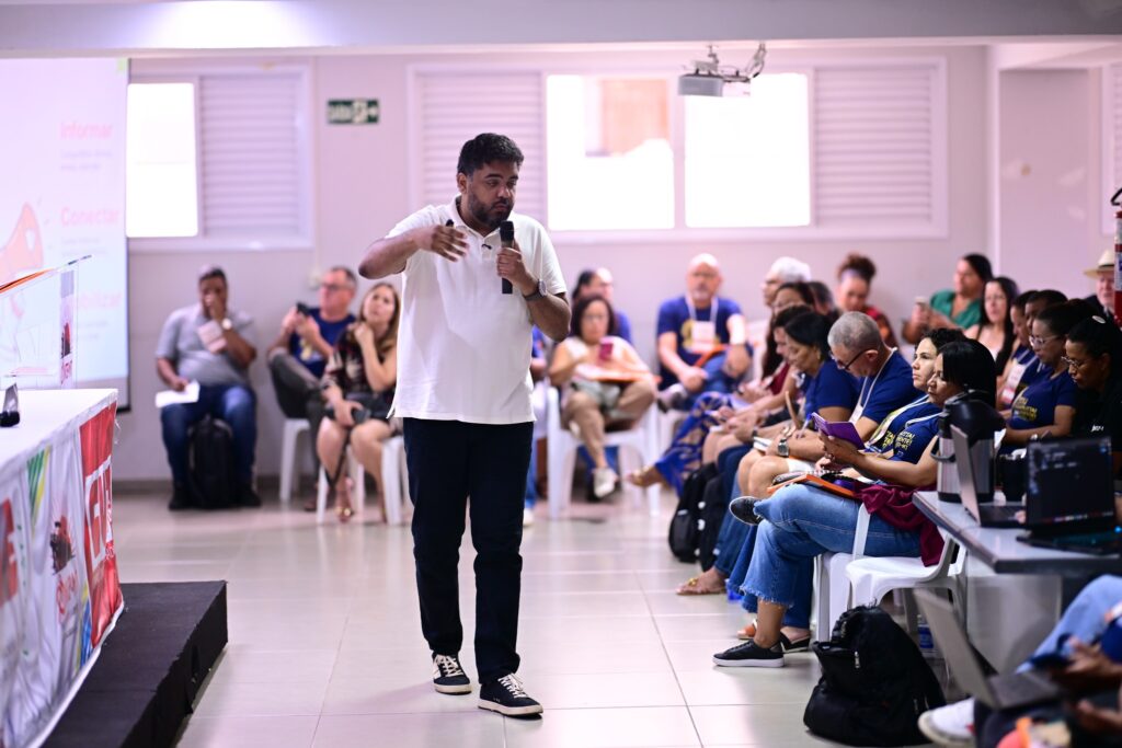 Sintep-MT discute estratégias de comunicação digital em encontro estadual