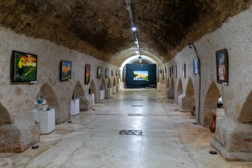 Transformação do Calor: A Exposição 'Cuiabá em Cores' Revela a Arte das Altas Temperaturas