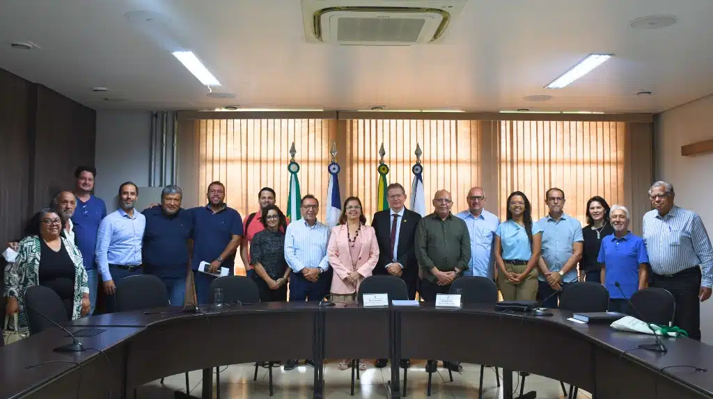 UFMT Revela Avanços da Comissão Pró-Ferrovia “Senador Vicente Vuolo” UFMT Revela Avanços da Comissão Pró-Ferrovia “Senador Vicente Vuolo”