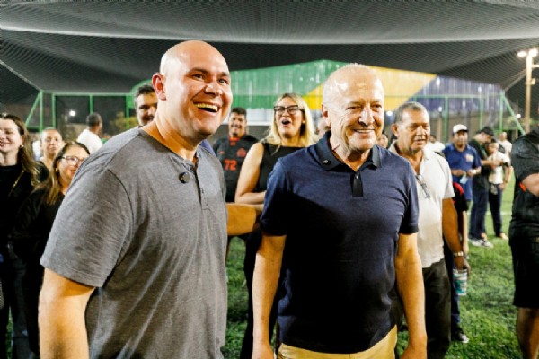 Comemorações em Cuiabá: Pivetta e Abílio Diversificam a Festa com Bom Humor Comemorações em Cuiabá: Pivetta e Abílio Diversificam a Festa com Bom Humor