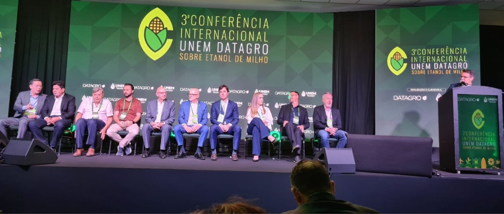 Conferência Internacional Destaca Etanol de Milho como Pilar do Agronegócio Brasileiro Conferência Internacional Destaca Etanol de Milho como Pilar do Agronegócio Brasileiro