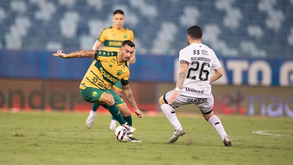 Cuiabá sofre derrota para o Ceará e se aproxima da zona de rebaixamento no Brasileirão Cuiabá sofre derrota para o Ceará e se aproxima da zona de rebaixamento no Brasileirão