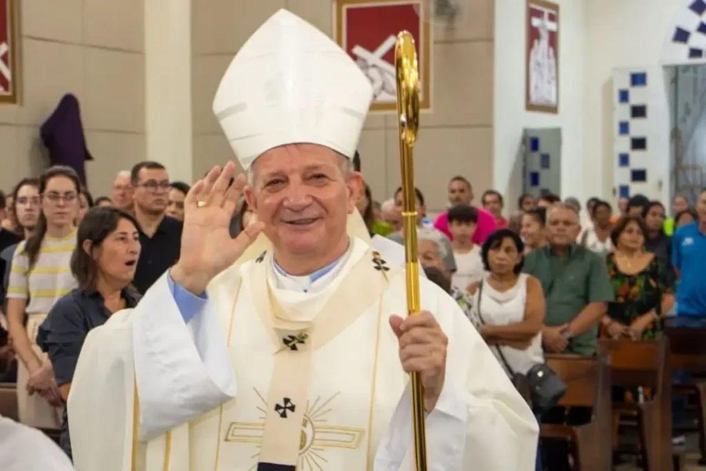 Dom Mário Realiza Última Missa com o Clero Antes de Assumir Arquidiocese de Aparecida