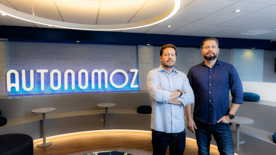 Irmãos Desenvolvem App que Revoluciona o Transporte Corporativo Irmãos Desenvolvem App que Revoluciona o Transporte Corporativo