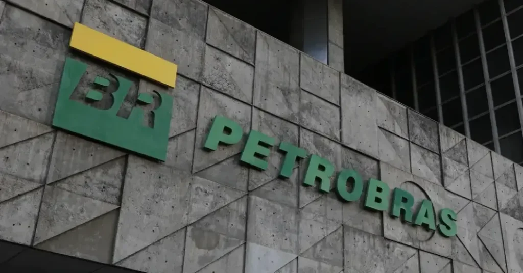 Petrobras Reitera Estratégia de Preços de Combustíveis em Meio a Crises Internacionais Petrobras Reitera Estratégia de Preços de Combustíveis em Meio a Crises Internacionais