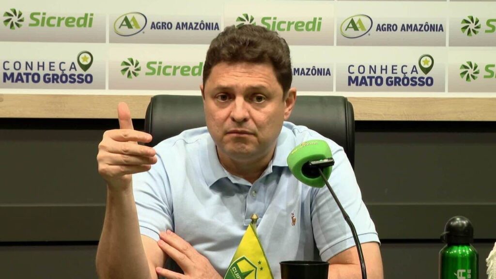 Presidente do Cuiabá Defende Atletas da Base em Discussão com Torcedores