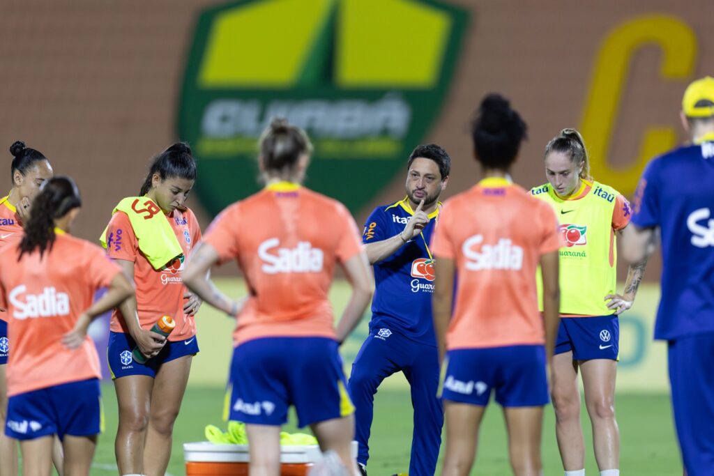 Seleção Brasileira Feminina Enfrenta Zâmbia na Arena Pantanal: Expectativas e Estratégias