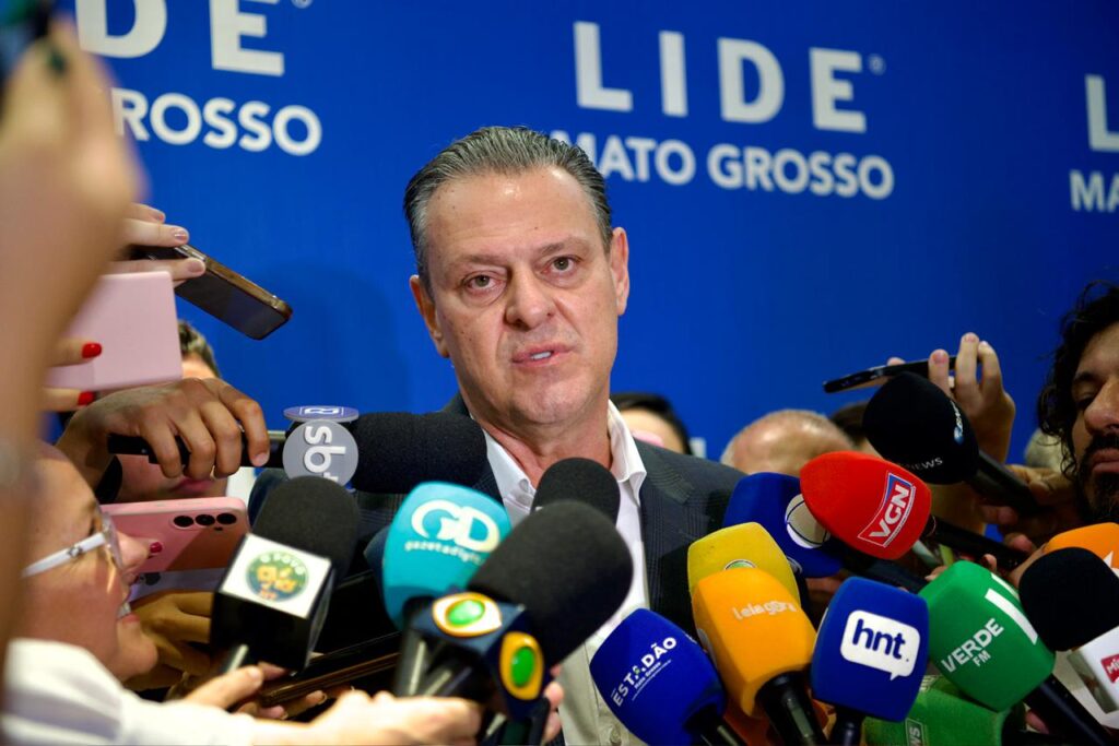 Senador Carlos Fávaro Enfatiza Otimismo Realista e Desenvolvimento Sustentável para Mato Grosso Senador Carlos Fávaro Enfatiza Otimismo Realista e Desenvolvimento Sustentável para Mato Grosso