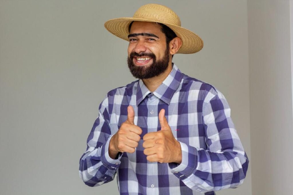 Turnê Gratuita 'História de Pescador' Encanta Rondonópolis com Show e Oficina