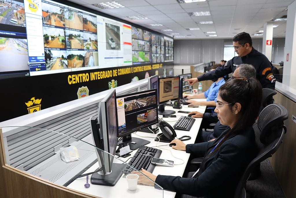 Vigia Mais MT: 100% dos Municípios com Videomonitoramento e Tecnologia Avançada Vigia Mais MT: 100% dos Municípios com Videomonitoramento e Tecnologia Avançada