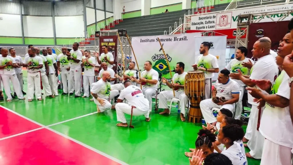 Fiotão reúne mestres e fortalece capoeira em Várzea Grande com evento solidário