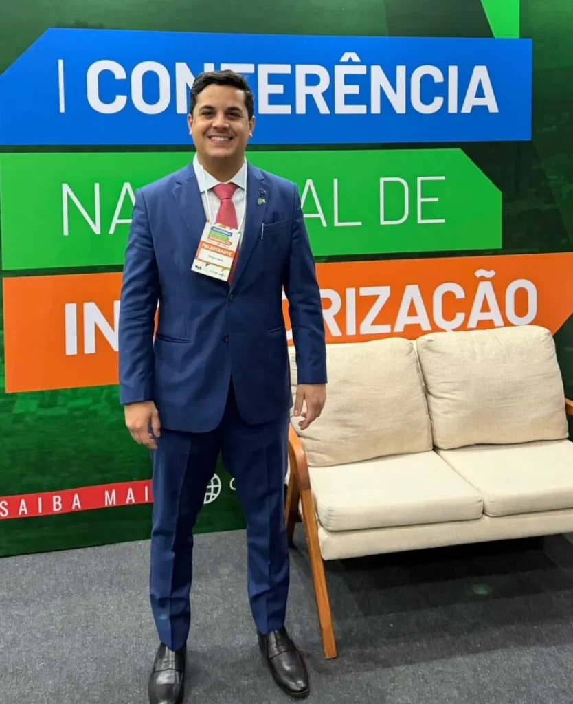 Advogado de Simão Dias Brilha em Conferência Nacional em Cuiabá (MT)