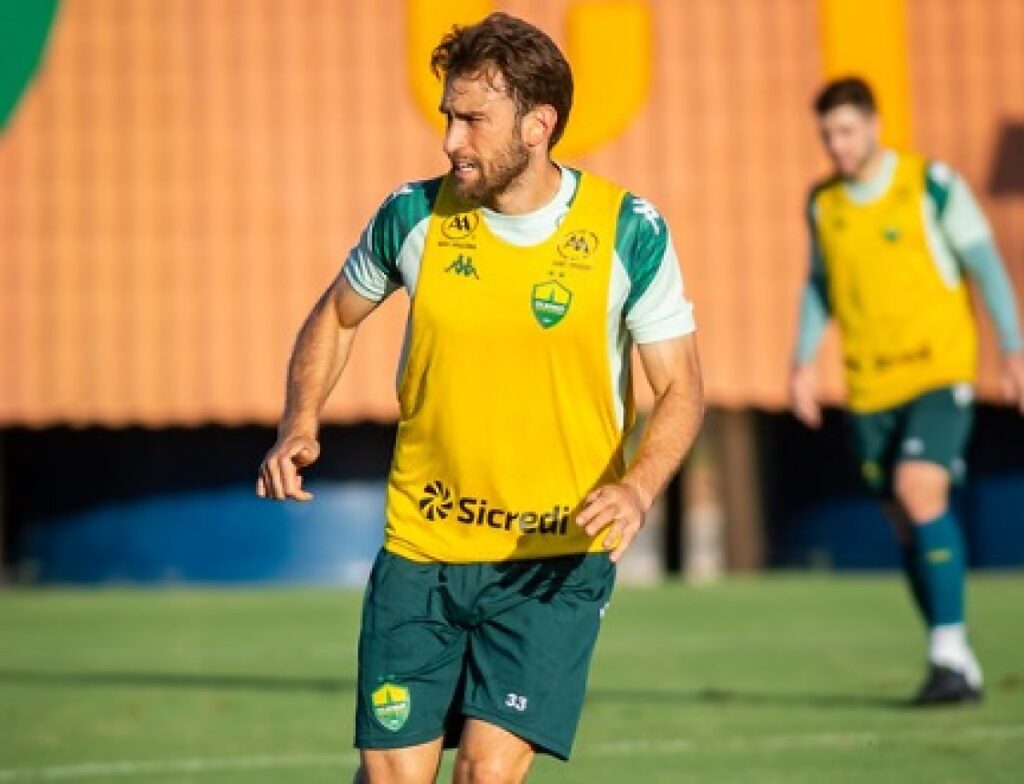 Alan Empereur se Aproxima do Retorno ao Cuiabá Após Sete Meses de Recuperação