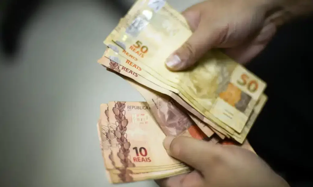 Rendimento Médio dos Mato-Grossenses Cai e Regride para o 9º Lugar no Brasil