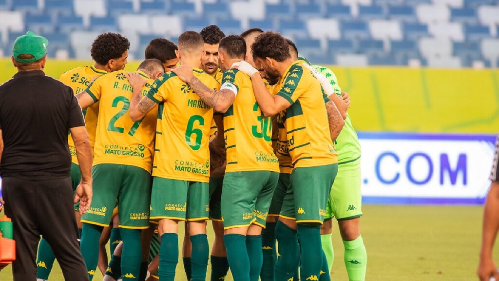 Técnico do Cuiabá Assume Débito com Torcida Após Empate Frustrante em Casa