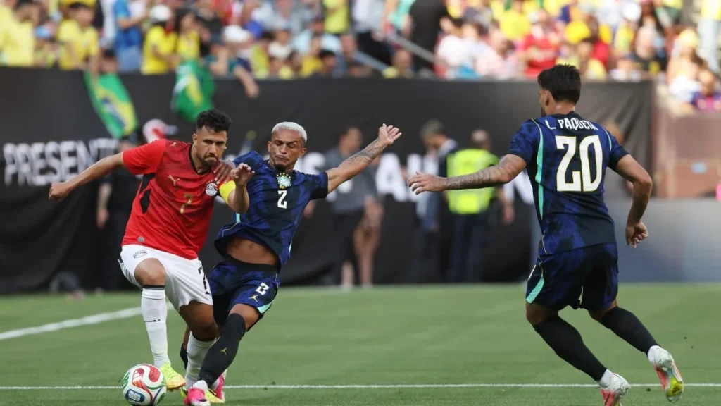 Brasil vence Egito em amistoso preparatório para a Copa do Mundo com placar de 2 a 1
