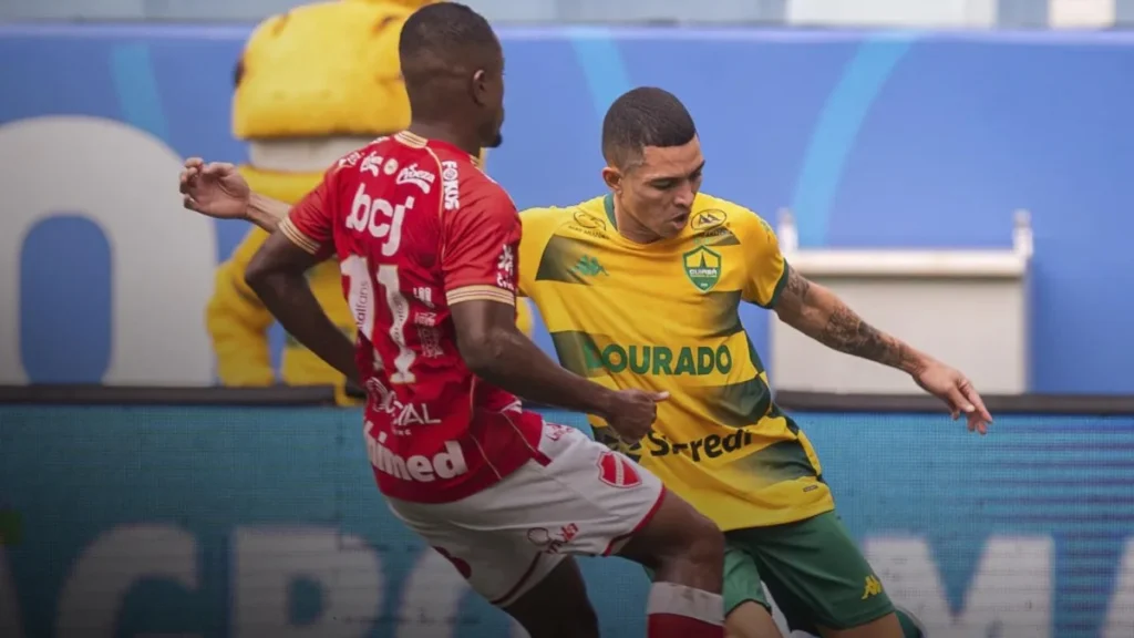 Cuiabá vence Vila Nova e aproxima-se do G6 na Série B com gol nos acréscimos Cuiabá vence Vila Nova e aproxima-se do G6 na Série B com gol nos acréscimos