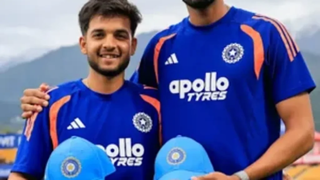 Harsh Dubey e Gurnoor Brar fazem estreia no ODI em partida curta contra Afeganistão Harsh Dubey e Gurnoor Brar fazem estreia no ODI em partida curta contra Afeganistão