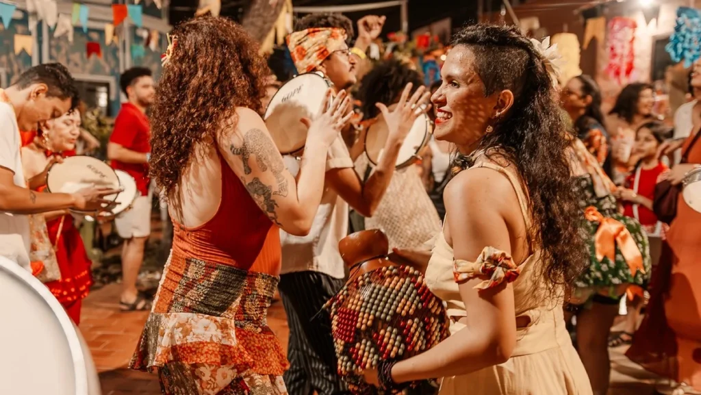 Espetáculo de Palhaçaria que Celebra a Cultura Popular Estreia em Cuiabá